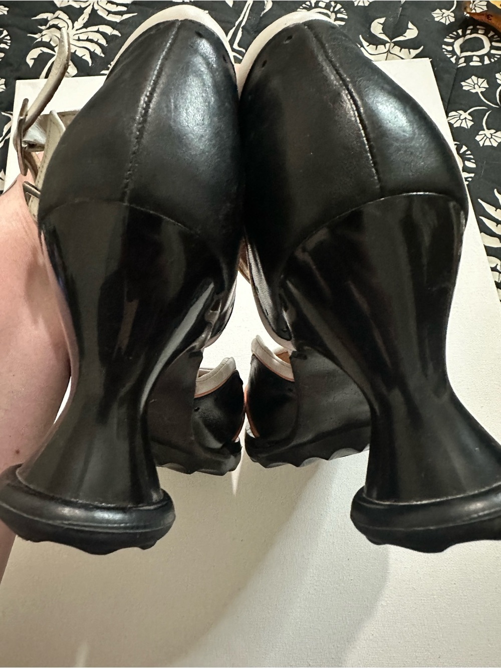 John Fluevog Mini Qtee Double Ankle-Strap Pumps Black, White Peach Trim Heels 10 - Picture 10 of 14